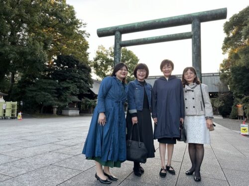 靖国神社参拝