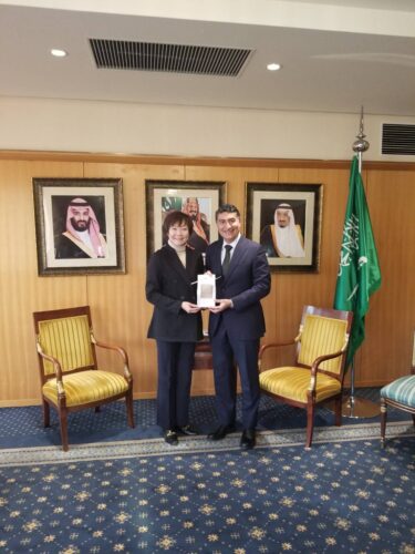 サウジアラビア王国大使館にて