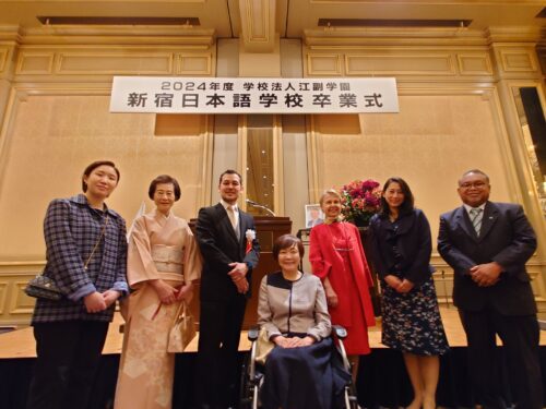 新宿日本語学校卒業式に参列