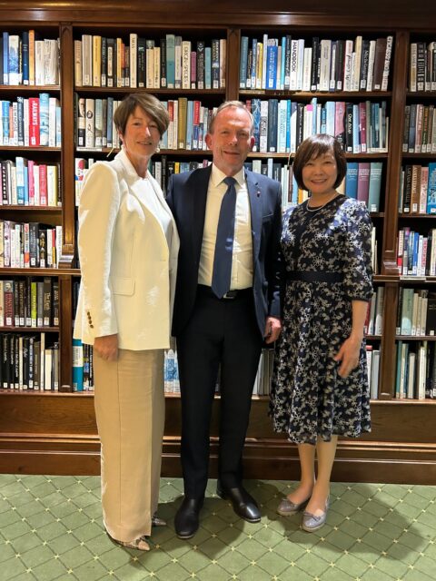 アボット元首相夫妻