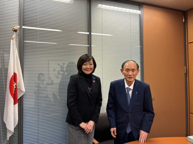 菅義偉元総理にご挨拶