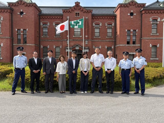 刑務所訪問
